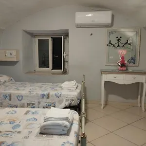 palazziello-nanninella.hotels-amalfi.com/
